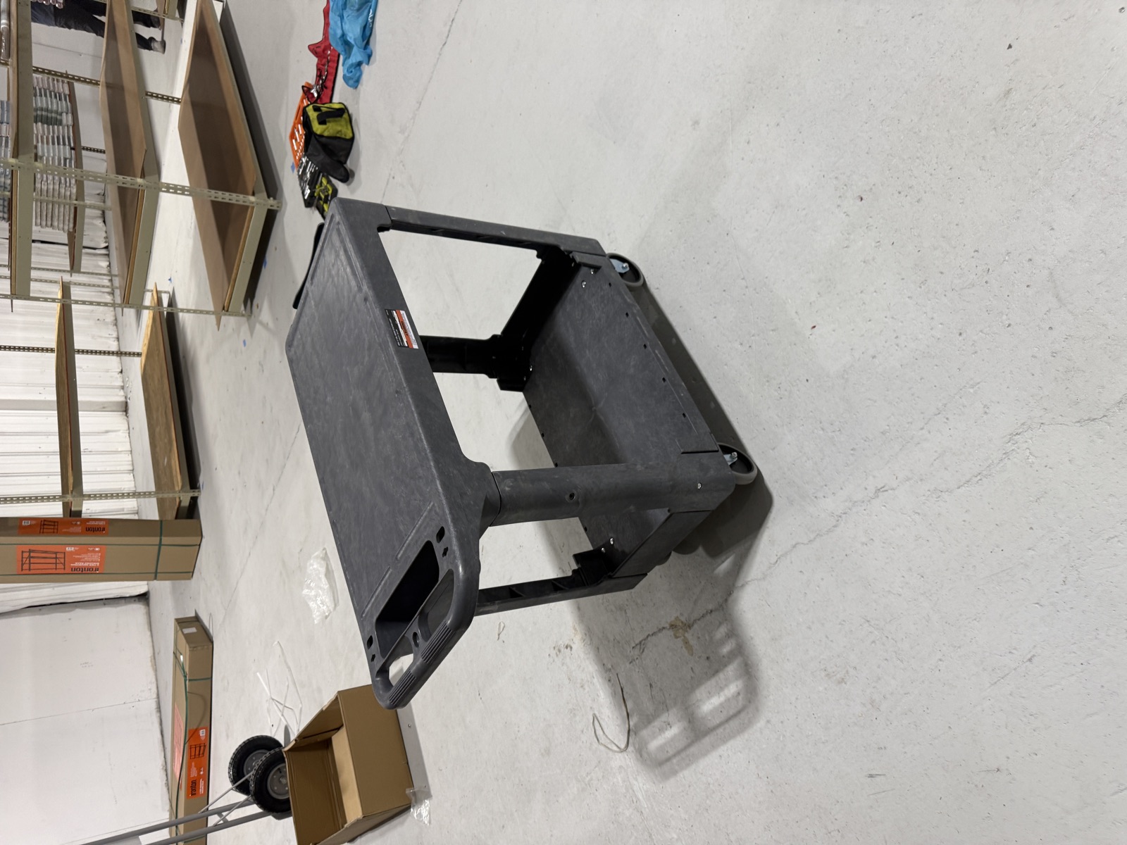 Heavy-duty pneumatic-tire utility cart assembled by FixCraft VP